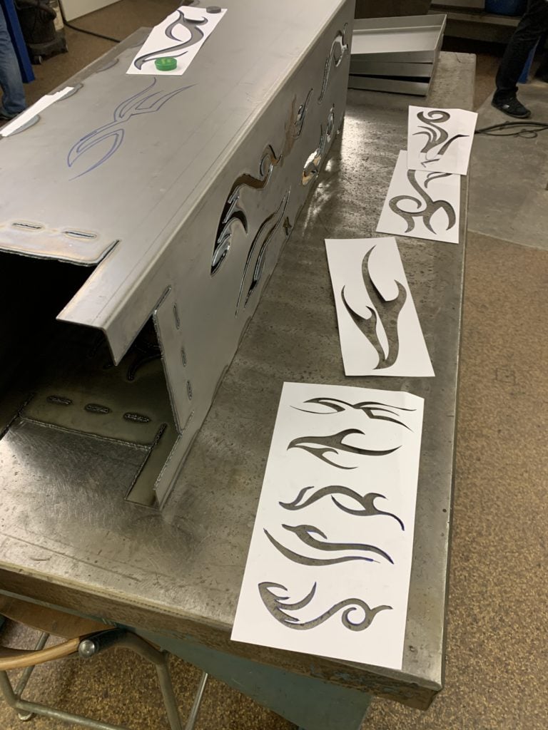 Feuersäule - selbstgemacht mit geplotteten Motiven | Stoffstübli GmbH