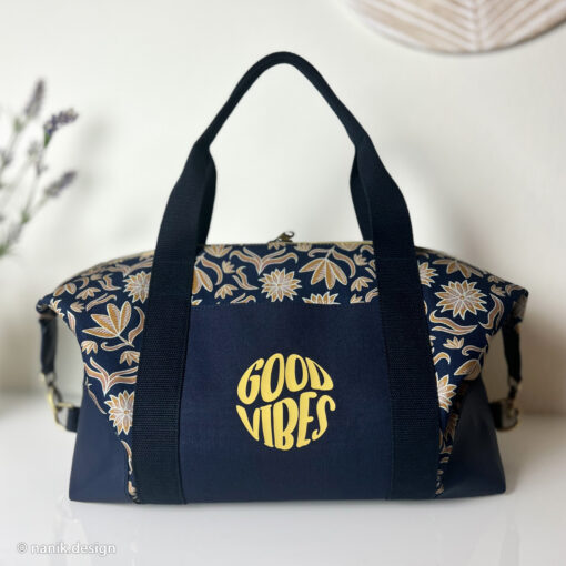 Canvas Retro Flowers Marine