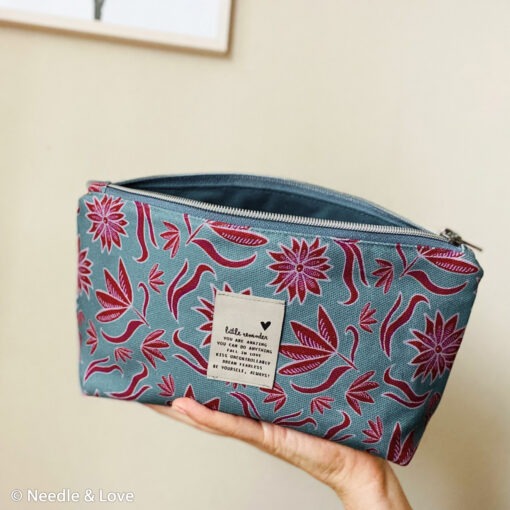 Canvas Retro Flowers Rot auf Mint