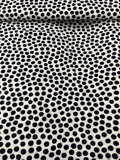 Viskose Dotties auf offwhite